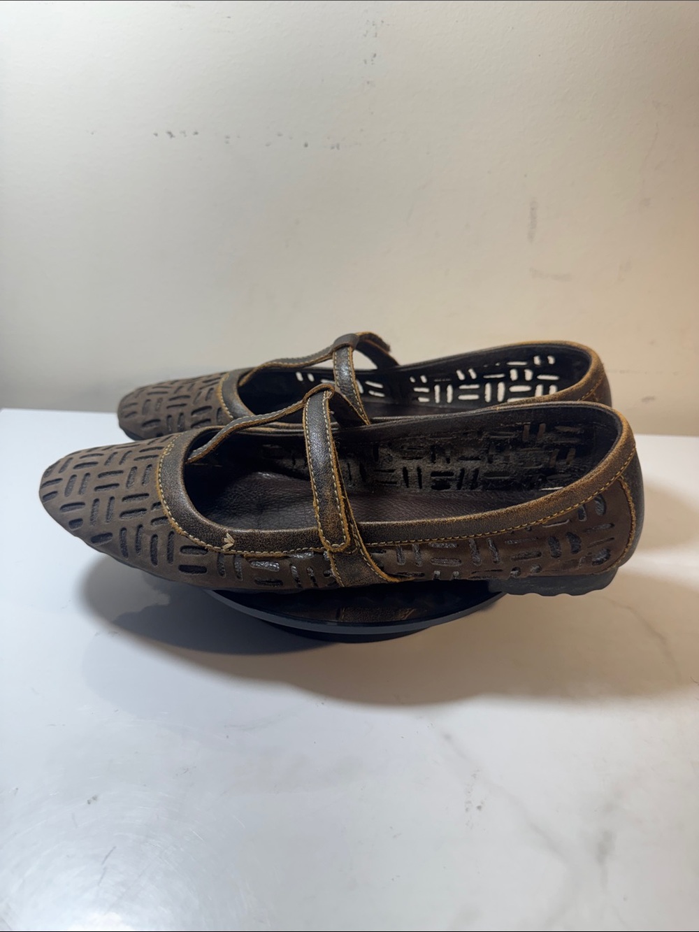 🚫SOLD🚫Timberland Brown Laser-Cut Mary Jane Flats - Women’s Size 8W - Picture 5 of 10